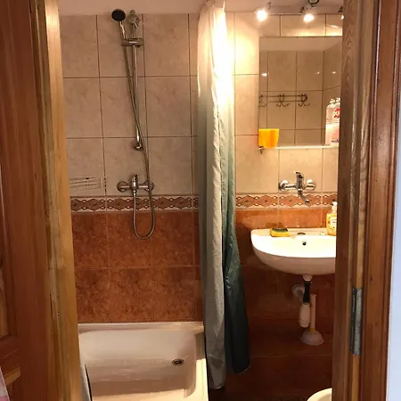 مكان تخييم Namiot Dwu Osobowy W Namiocie Tylko Materac I Dwie Poduszki--tent For 2 People, Only A Mattress In The Tent *